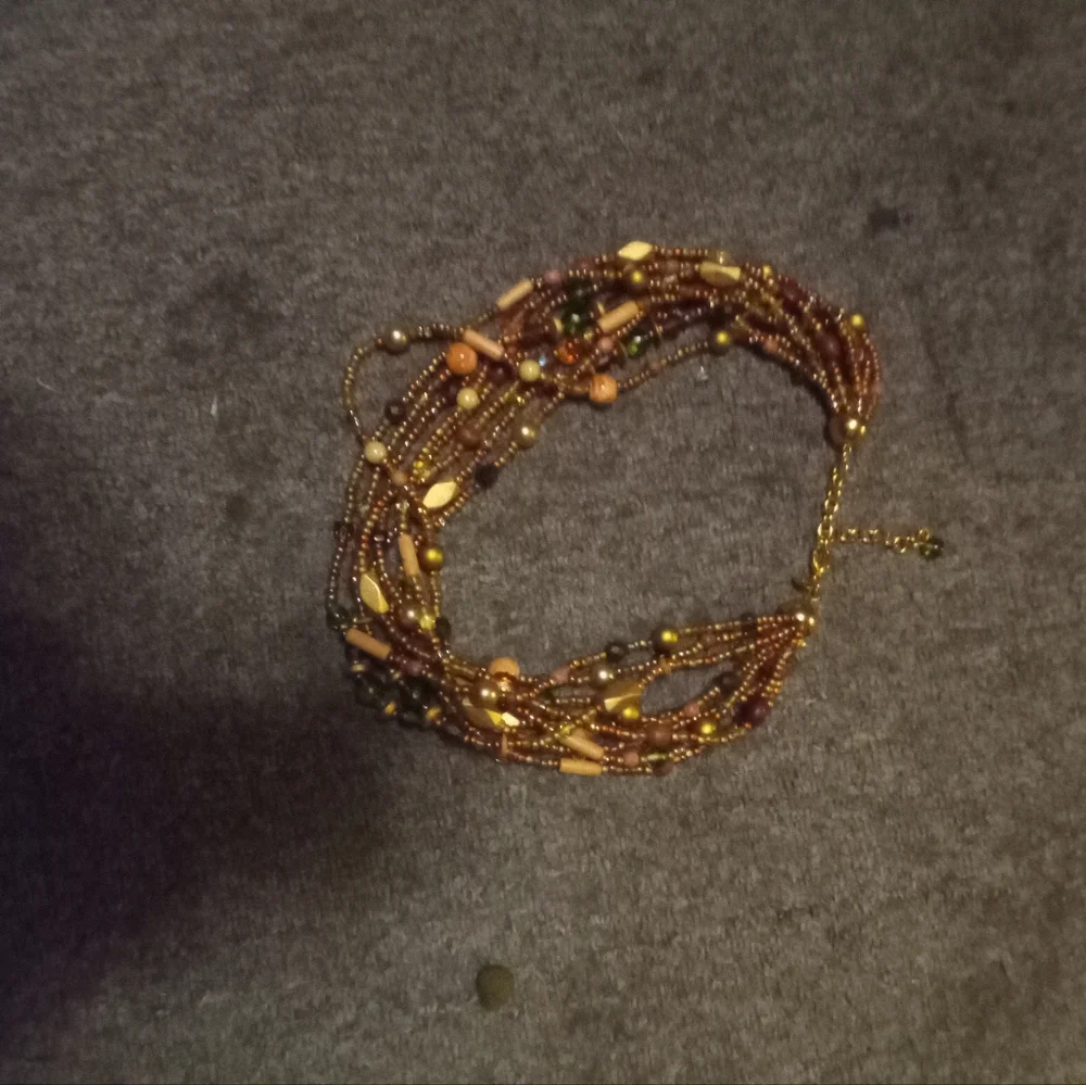 Joan Rivers necklace - Picture 2 of 2